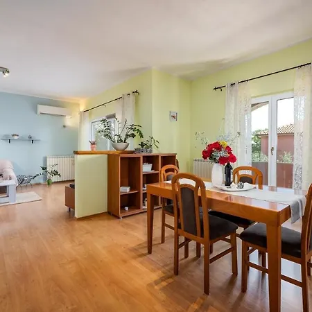 Appartamento Iva House With *