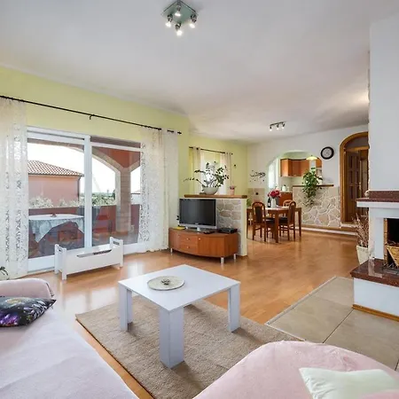 Apartment Iva House With Umag